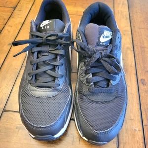 Nike Air Max athletic shoes,  women ,Size 8.5